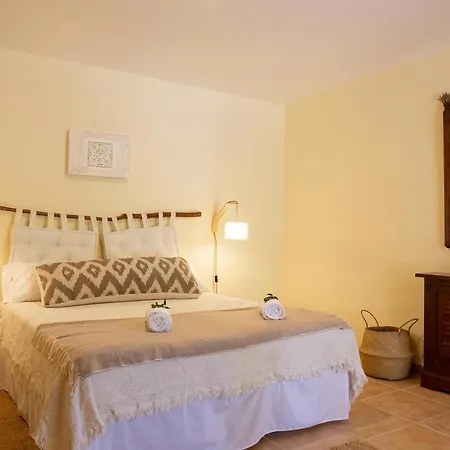Bed & Breakfast Aldeamia, Forest, Mountain View, At 8 Min Vilanova de Escornalbou
