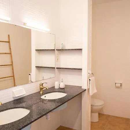 Aldeamia, Forest, Mountain View, At 8 Min Bed & Breakfast *