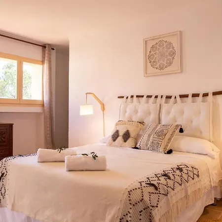 Bed & Breakfast Aldeamia, Forest, Mountain View, At 8 Min Vilanova de Escornalbou