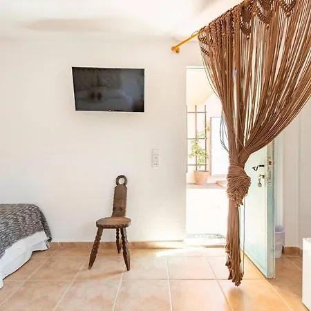 Aldeamia, Forest, Mountain View, At 8 Min Bed & Breakfast *