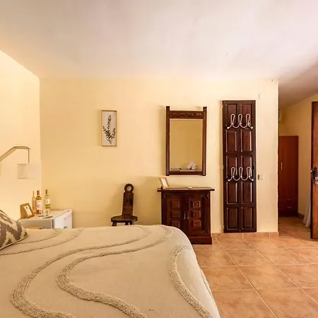 Bed & Breakfast Aldeamia, Forest, Mountain View, At 8 Min