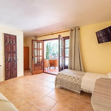 Bed & Breakfast Aldeamia, Forest, Mountain View, At 8 Min *
