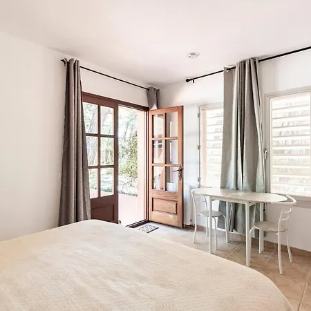 Aldeamia, Forest, Mountain View, At 8 Min Bed & Breakfast *