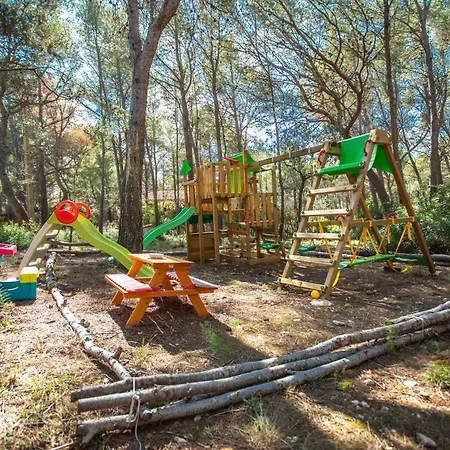 Aldeamia, Forest, Mountain View, At 8 Min Bed & Breakfast *